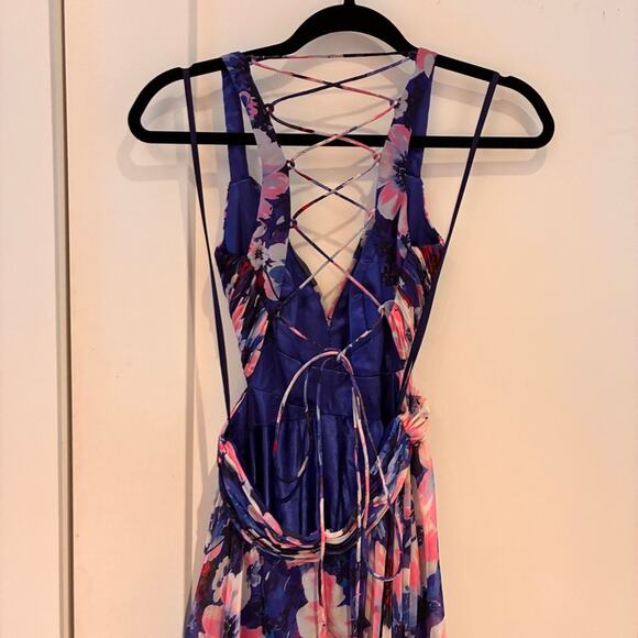 Mac Duggal Blue Floral Cutout Gown Sz 0 MSRP $598 - Picture 4 of 9